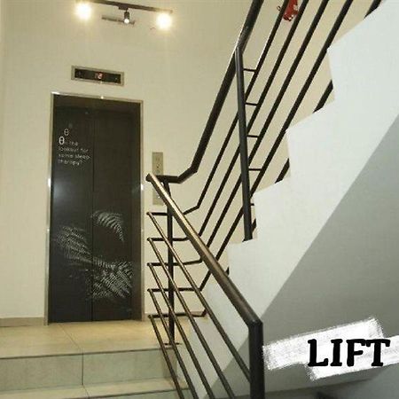 Z Hotel Ara Damansara, Lrt, Mall, Airport Petaling Jaya Zewnętrze zdjęcie